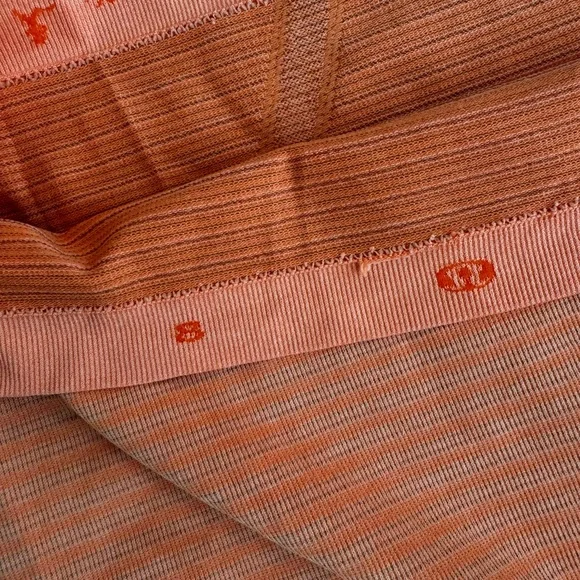 Lululemon Swiftly Tech Long Sleeve 2.0 size 8 - Picture 8 of 8